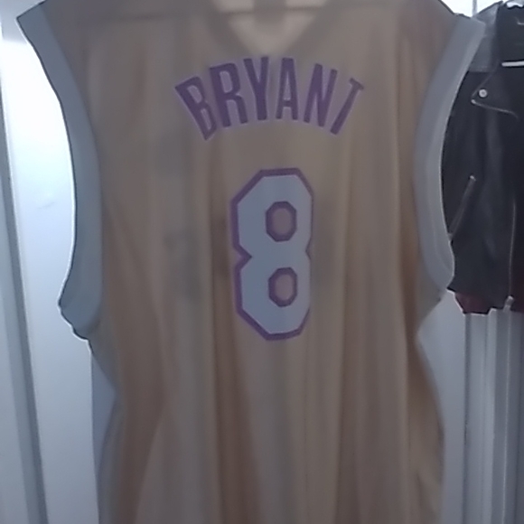Kobe Bryant jersey - Picture 2 of 2